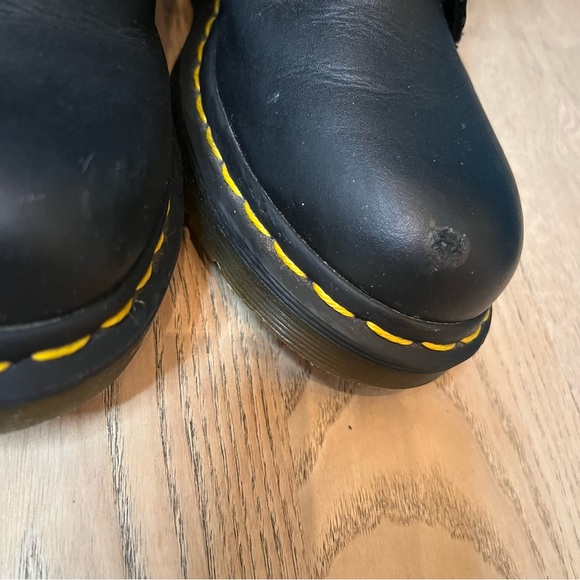 Dr. Martens 1460 Women’s Smooth Leather Lace Up Boots Black 8 Eye Size 6 - Picture 10 of 14